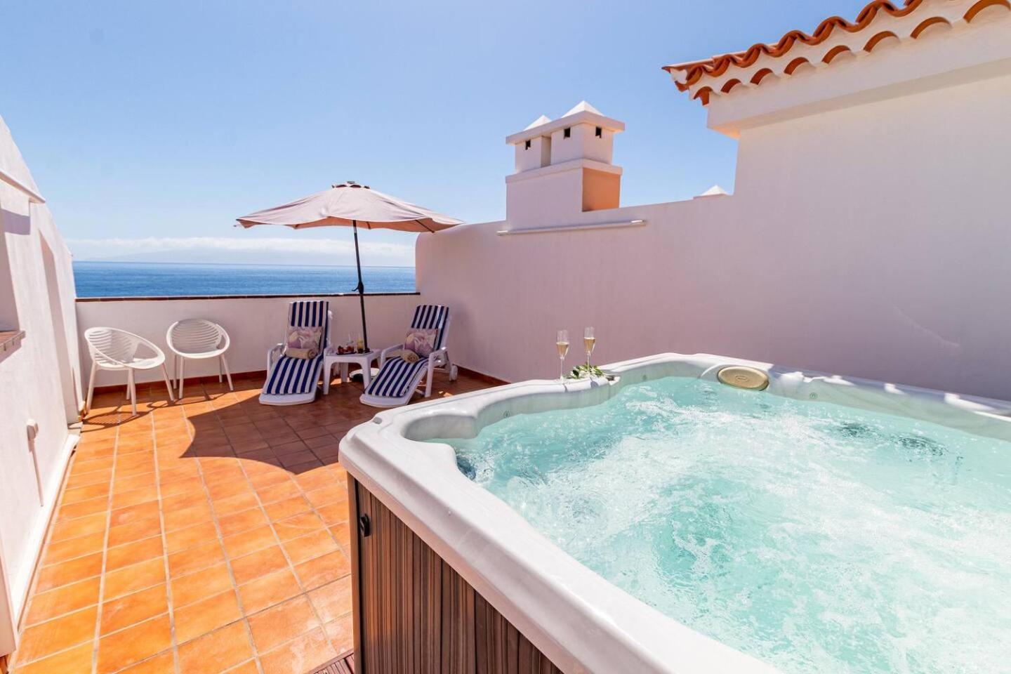 Penthouse Apt With Jacuzzi By Dream Homes Tenerife Puerto de Santiago  Exterior photo